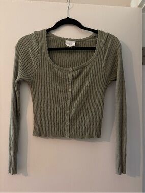 Willow and Wind Ribbed Scoop Neck Button-Front Long Sleeve Top - Sage Green